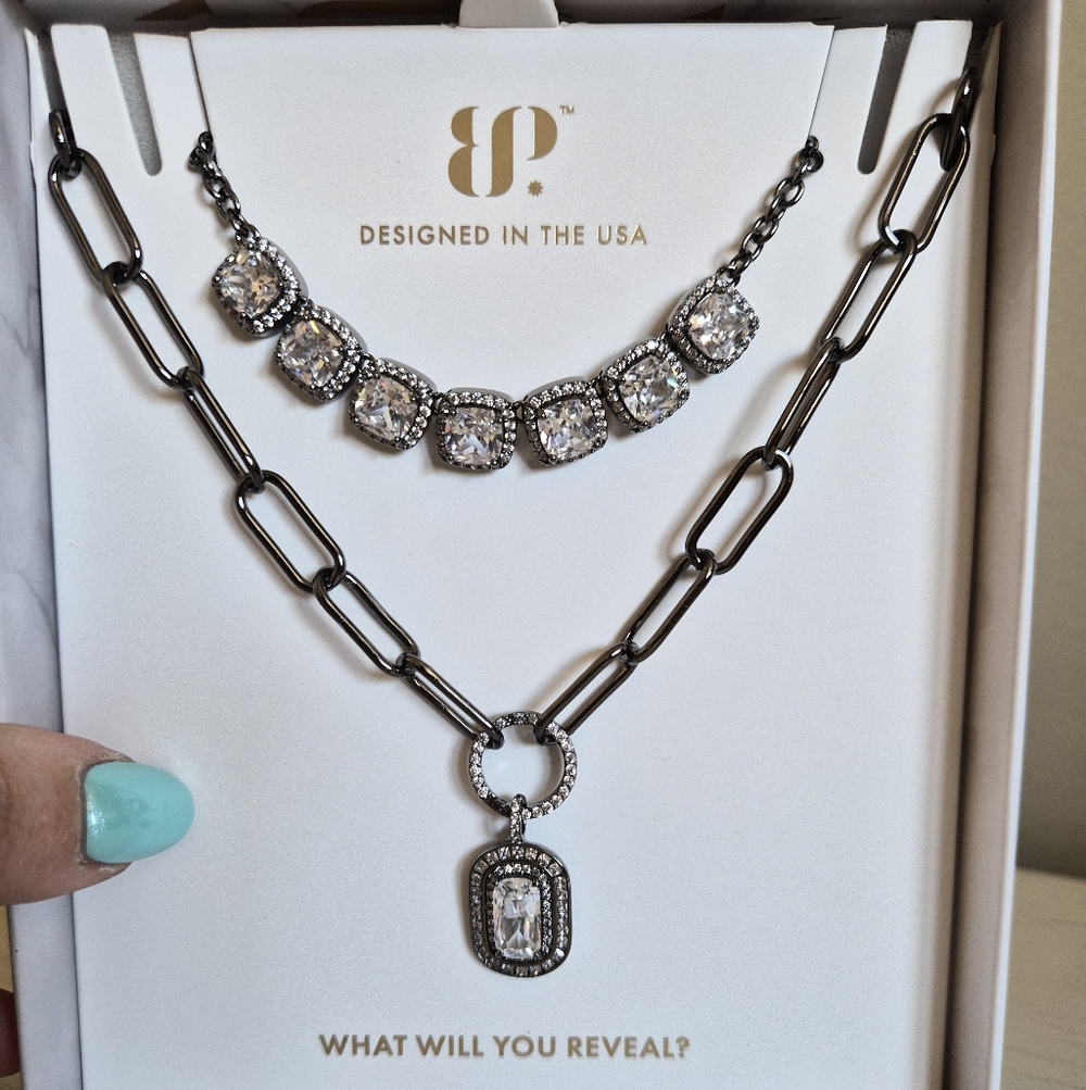 Elegant Silver Necklace and Bracelet Set